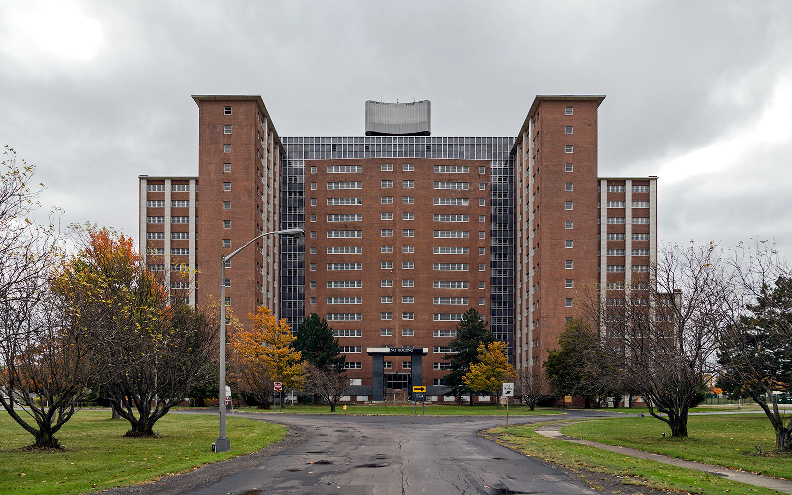 20141104. The abandoned modernist Terrence Building at Rochester