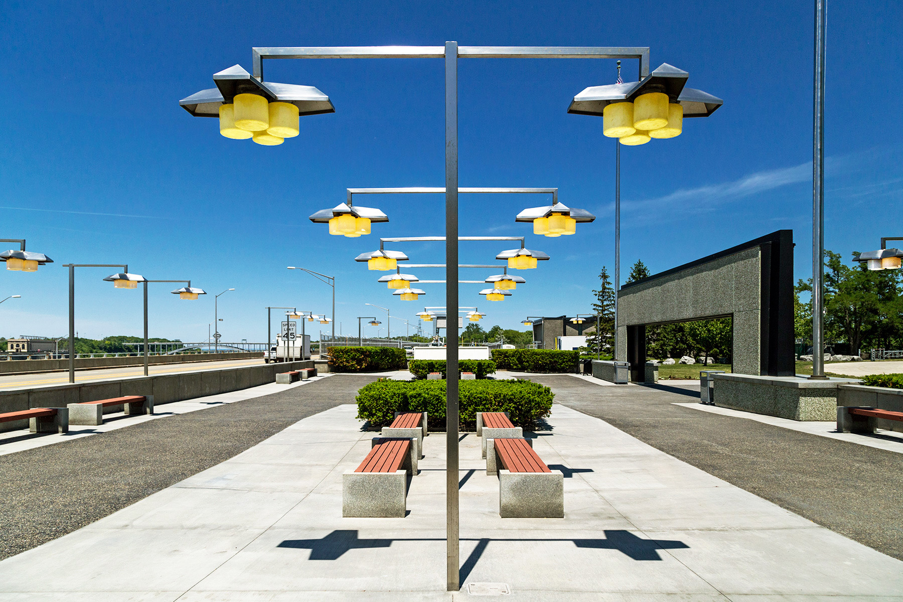 20150623. The ultra Modernist lights at the NYPA Niagara Power V