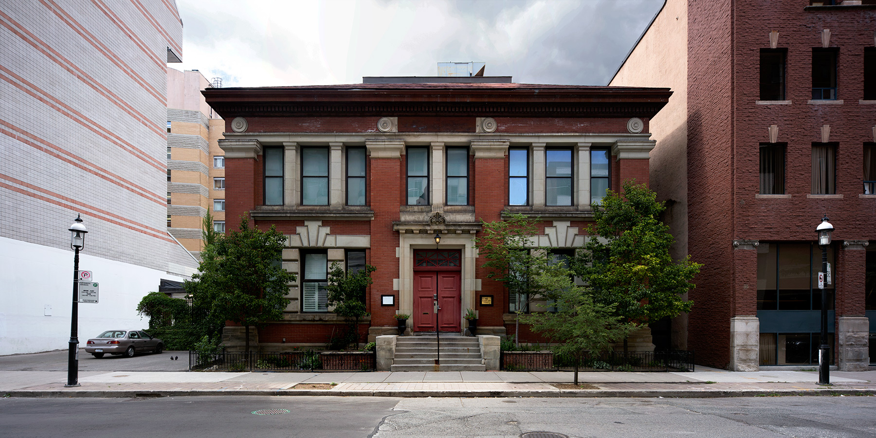 20150821. 86 Lombard, the former City Morgue for Toronto (Robert