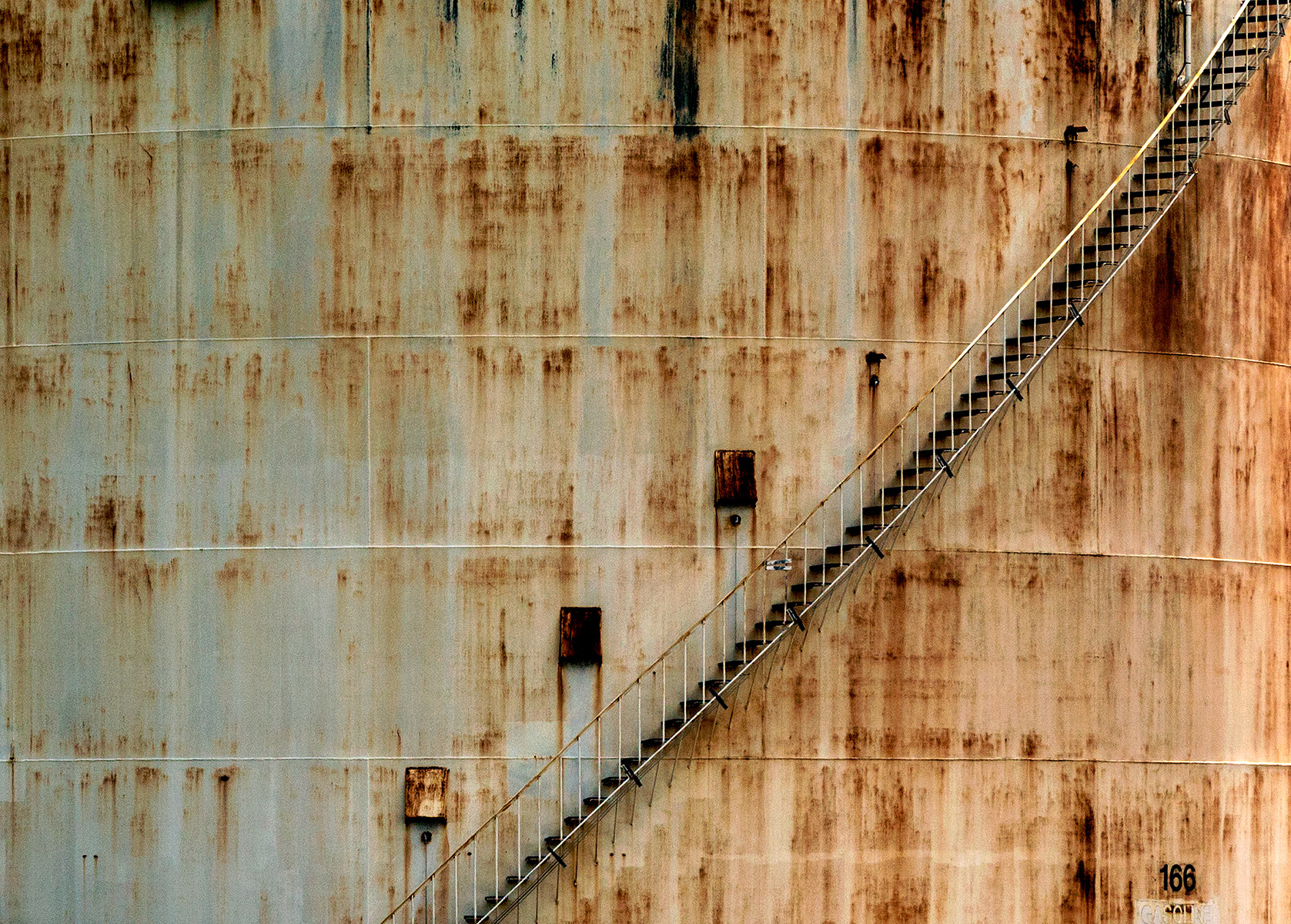 20150830. Rust, rail and stairs. Minimal Aesthetic 66.