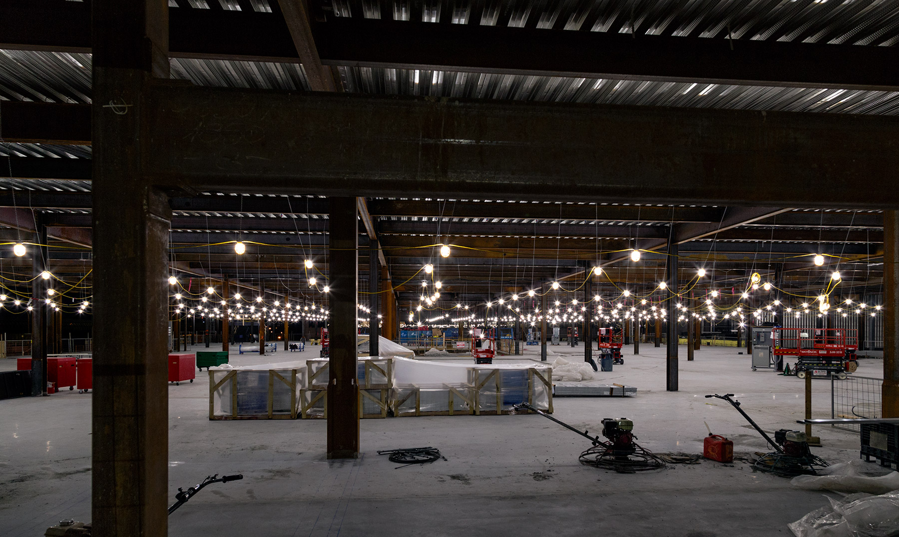 20151008. Hanging lights make Yorkdale Mall's future Nordstrom a