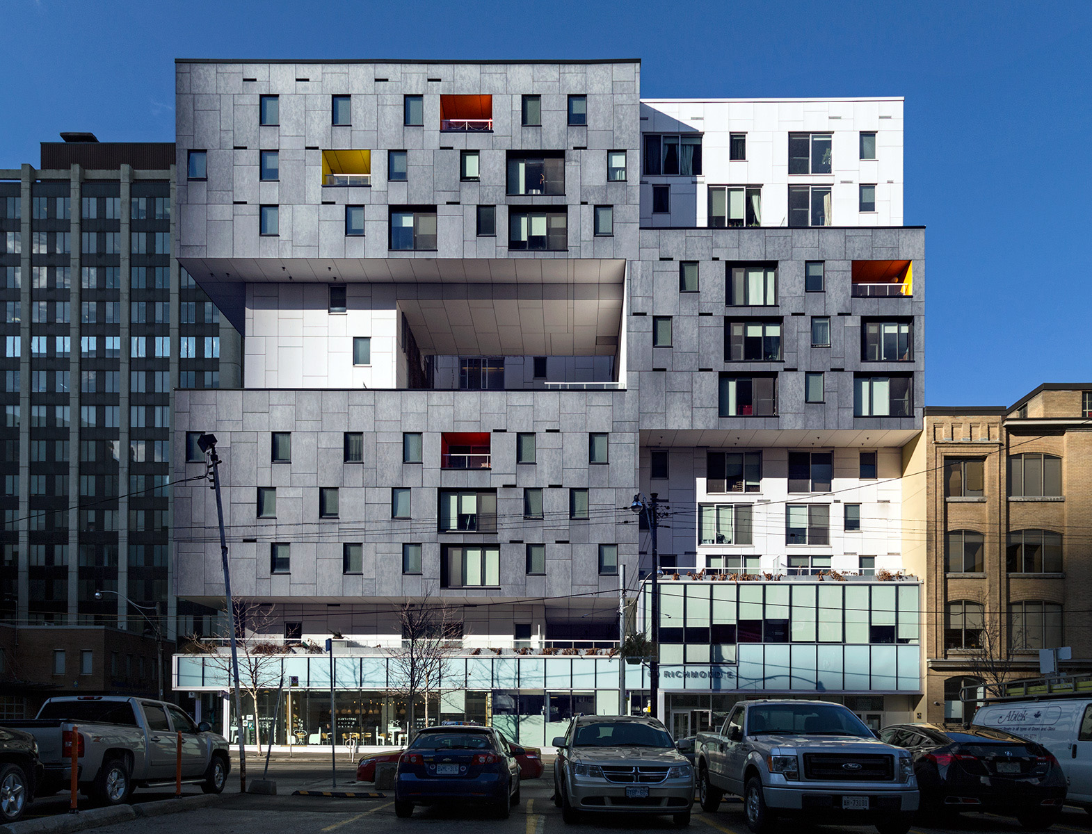 20160203. Toronto’s impressive 60 Richmond housing cooperative