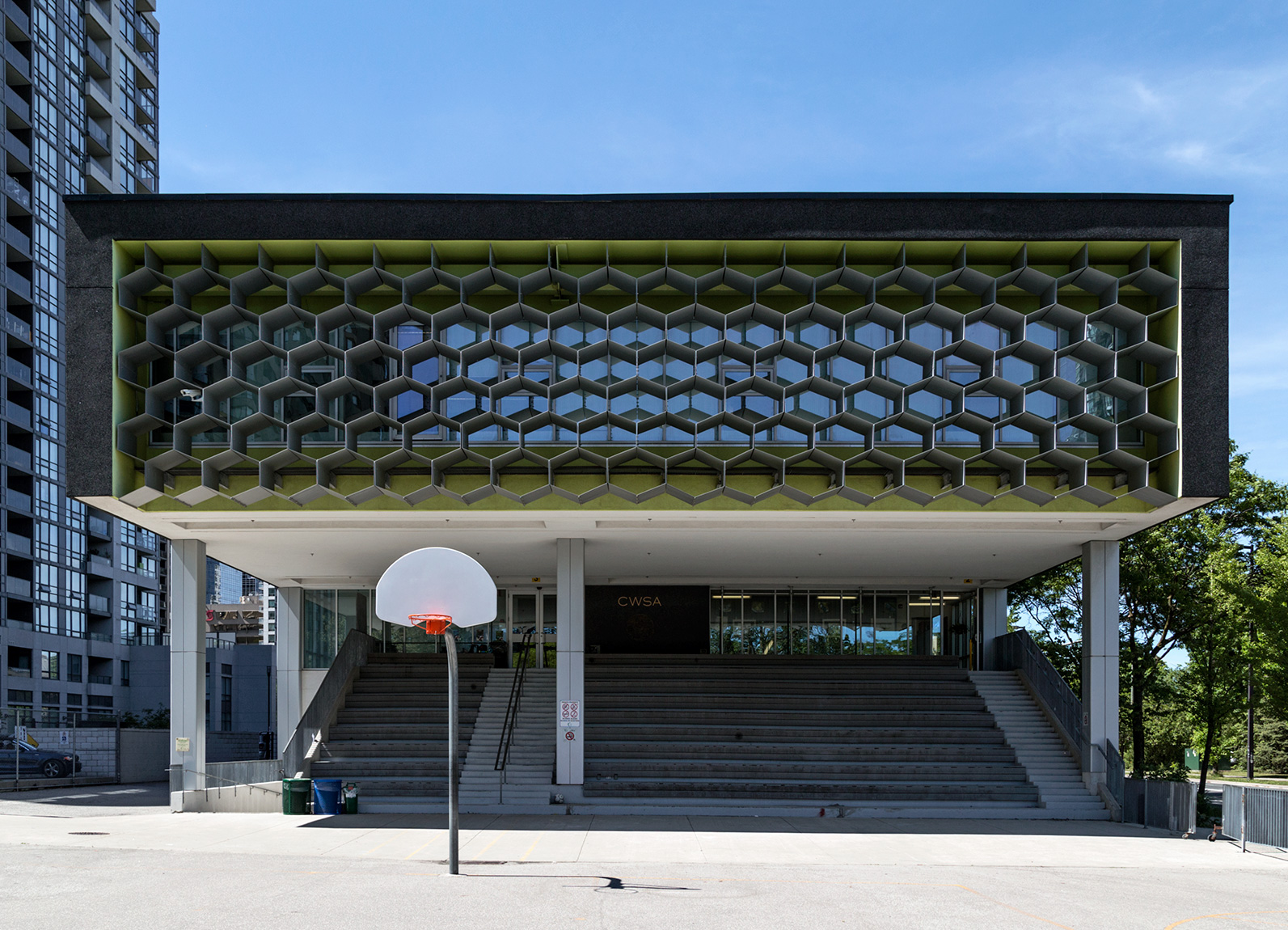 20160606. The Claude Watson School of the Arts honeycomb facade
